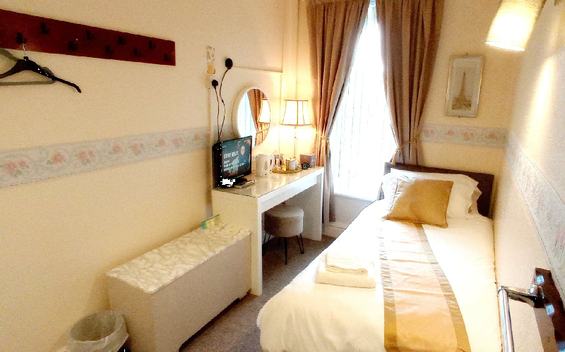 single-room-800x600